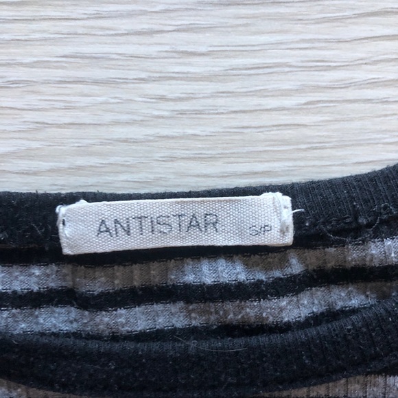 Black and Grey stripped tee - Picture 2 of 2